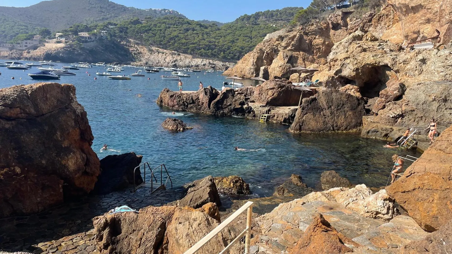Apartment In Cap Sa Sal Begur